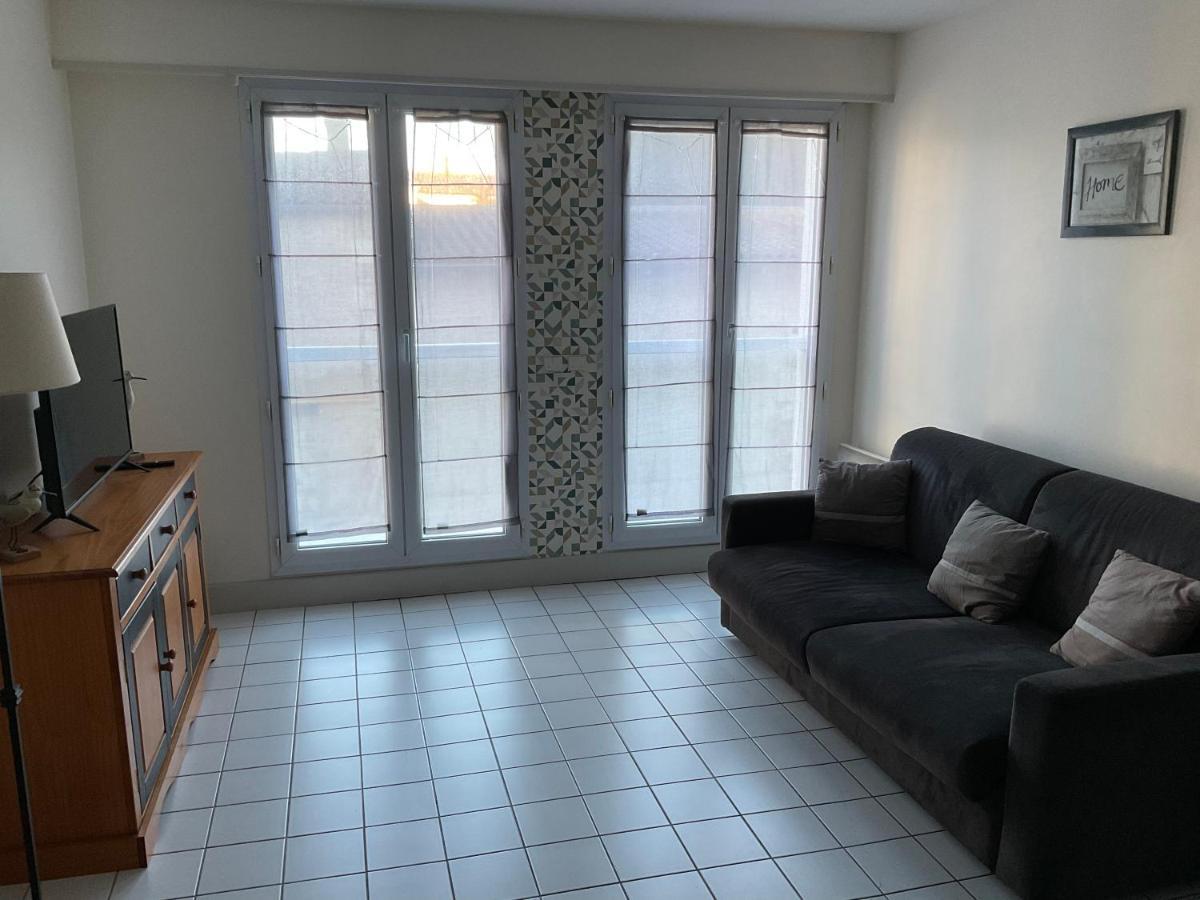 Appartement Centre Ville Pres Du Port Avec Parking Et Wifi La Rochelle  Exterior foto